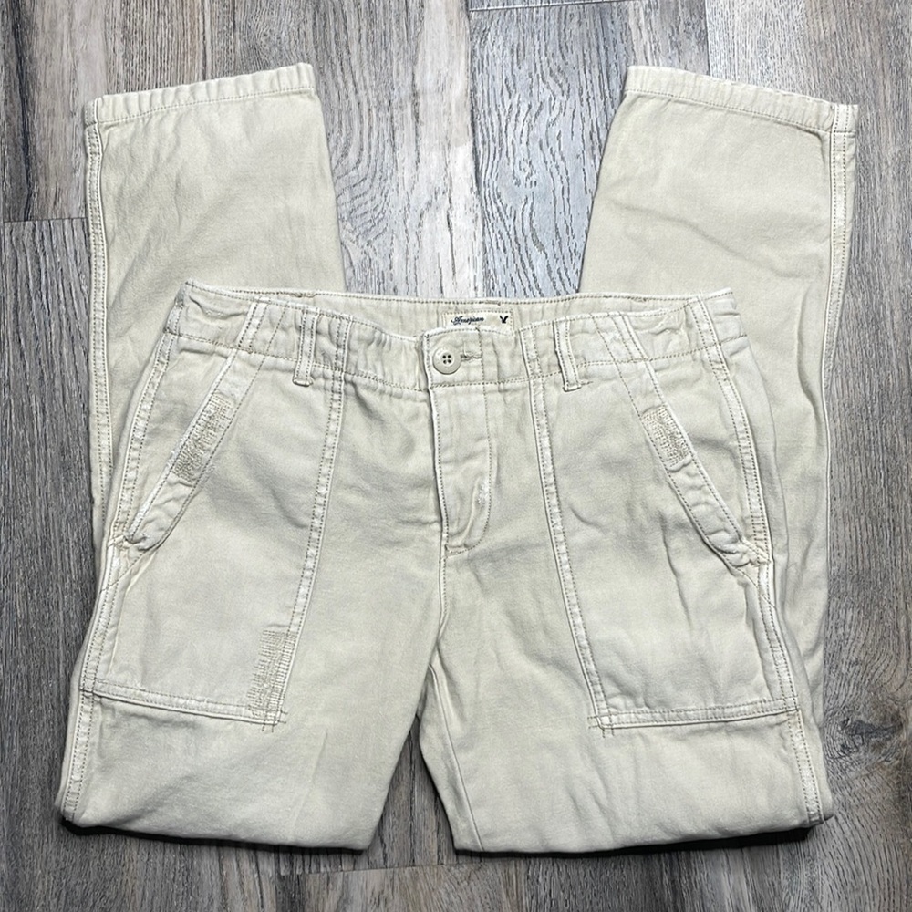 American Eagle Women’s Button Fly Khaki Slim Utility Crops, size 2